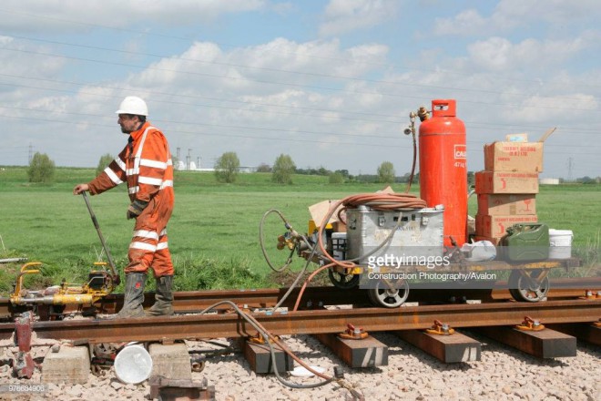 Aluminothermie chariot_Gege Roseel les curieux FB.jpg