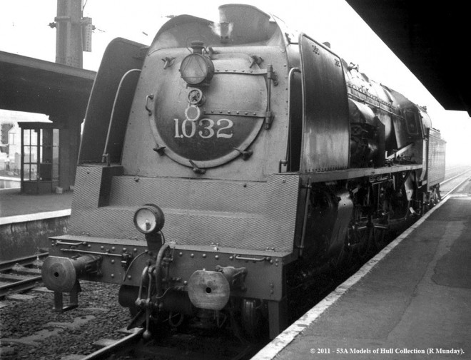 HLv 1.032_21.08.1954 @ Bruxelles-Midi_John Turner - 53A Models of Hull Collection (R. Munday).jpg