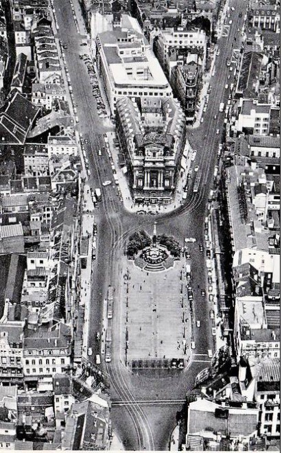 Bruxelles - Place De Brouckère vu du ciel_Micheline Claes FB vieux bxl.jpg