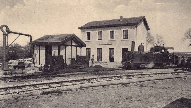 L'arrivée en gare de Montflanquin.collection particulière via ptitbleu.jpg