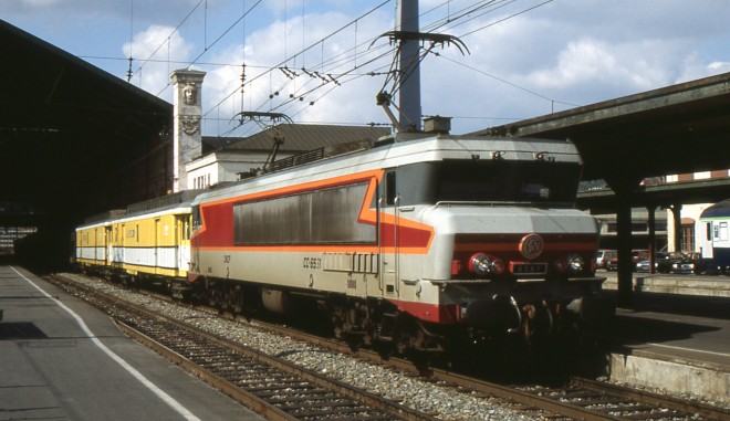 CC 6561 - Lyon Perrache - 03.1989.jpg