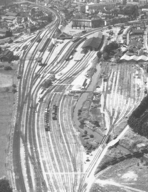 Installations ferroviaires de Lisieux.jpg