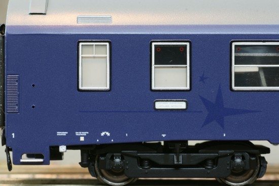 ACME_50578_Detail-550x366.jpg