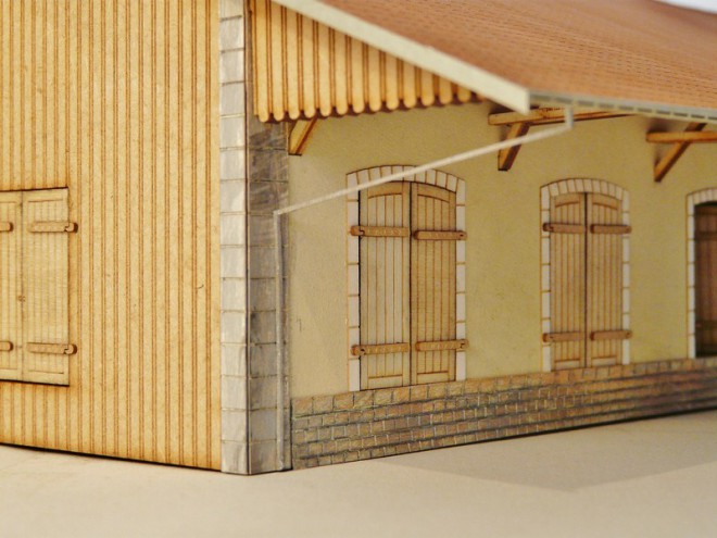 Halle HO, halle marchandises plm, halle marchandise plm ho, halle marchandise ho, halle marchandises, maquette halle, halle pour train, halle 187, halle PLM 5 portes, 12.JPG