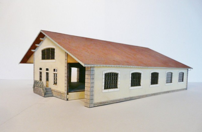 Halle HO, halle marchandises plm, halle marchandise plm ho, halle marchandise ho, halle marchandises, maquette halle, halle pour train, halle 187, halle PLM 5 portes, halle 5 p (2).JPG