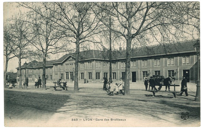 Ancienne_gare_lt.jpg