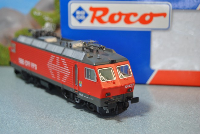 Roco 43493-3 Re 4-4 SBB 10103 02.JPG