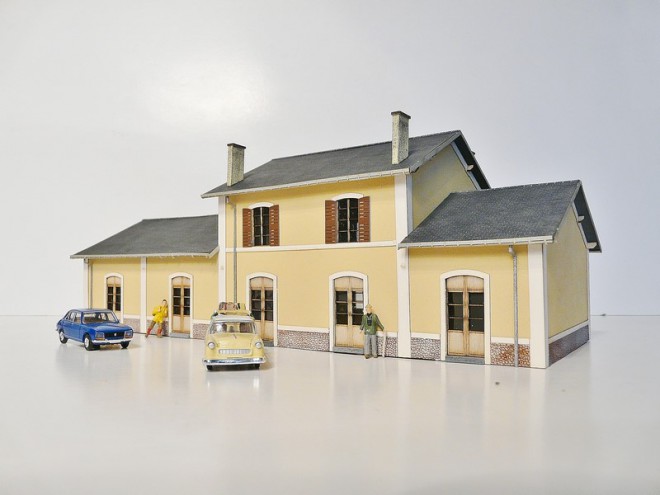 Maquette gare ho, maquette ho , maquette ho train, maquette bois a construire, maquette bois, maquette carton, maquette en bois, maquette bois batiment, modele reduit ho,BOIS MODELISME, 8.JPG