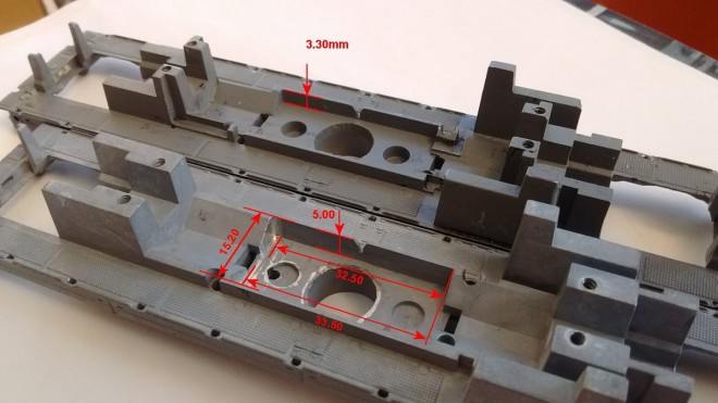 Jouef chassis Champagnole vs HJ 03 reduit.jpg