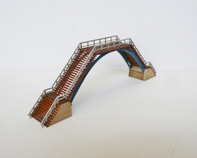 Pont échelle N, passerelle échelle N, pont 1 160, passerelle 1 160, passerelle 2 voies, passerelle voie, maquette échelle N, maquette n, maquette 1 160 (BOIS MODELISME) 3.JPG