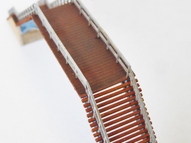 Pont échelle N, passerelle échelle N, pont 1 160, passerelle 1 160, passerelle 2 voies, passerelle voie, maquette échelle N, maquette n, maquette 1 160 (BOIS MODELISME) 4.JPG
