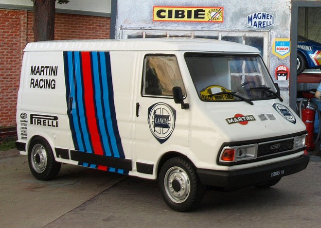 FIAT 242 Assistance Lancia Martini.jpg