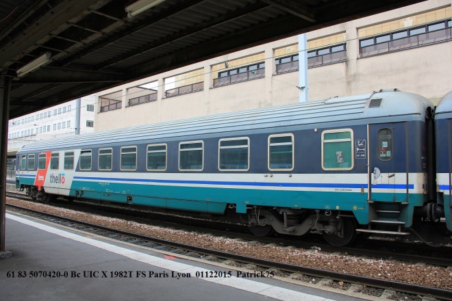 61 83 5070420-0 Bc UIC X 1982T FS Paris Lyon 01122015.jpg