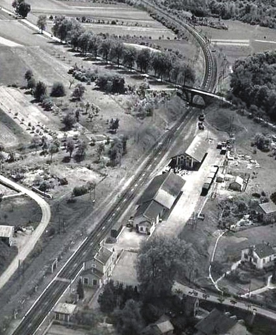 Vue aerienne Port sur Saone.jpg