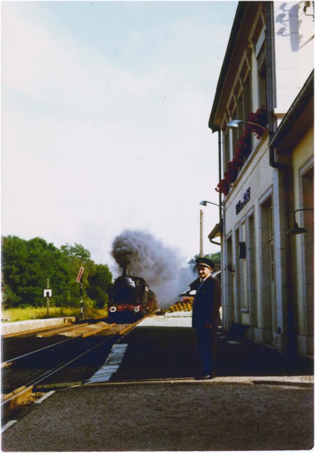 140C en gare -1975.jpg