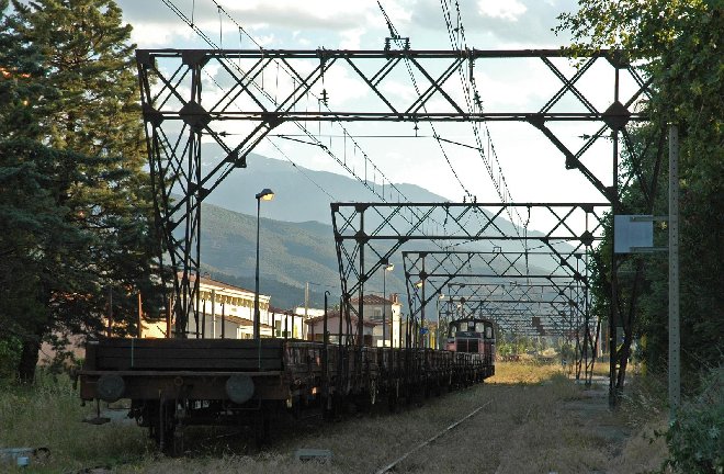 Portique sncf-Ille-s-Têt-1150rw.jpg