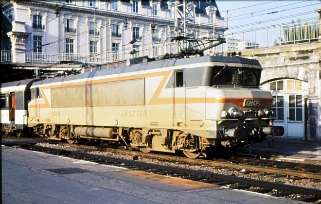 BB22278 BX 1985_1000.jpg