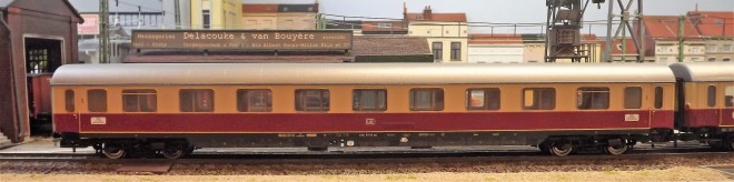 Av4üm 10424 Hmb TEE.JPG