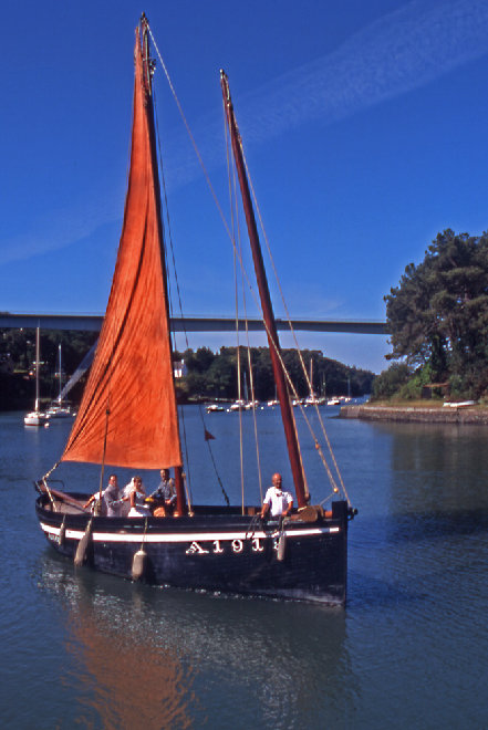 Le BONO-008rw.jpg