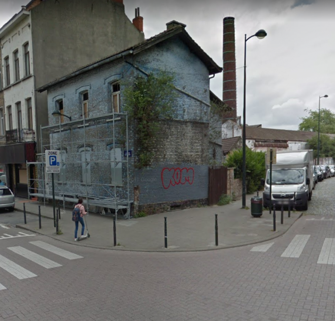 Croisement chaussée d'Anvers et rue de l'Héliport en juin 2017.PNG