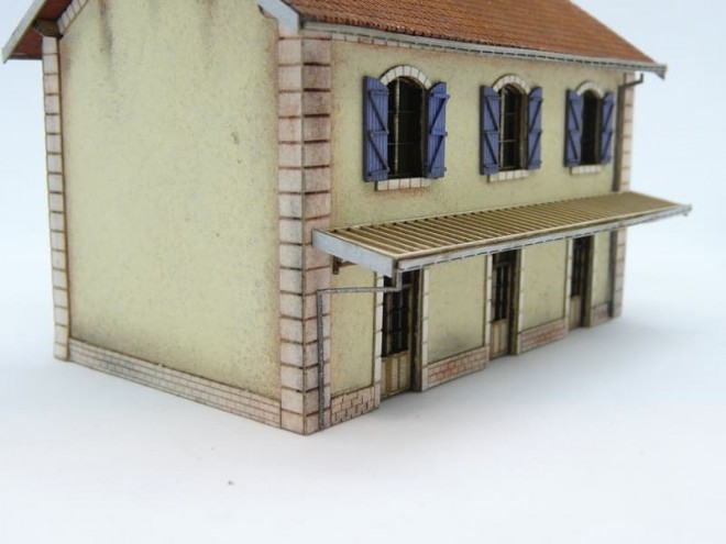 Gare_PLM_N_gare_3_portes_N_Maquette_gare_n_gare_1_160_maquette_1_160_maquette_n_maquette_n_train_maquette_bois_a_construire_maquette_bois_maquette_carton_bois_modelisme_11.jpg