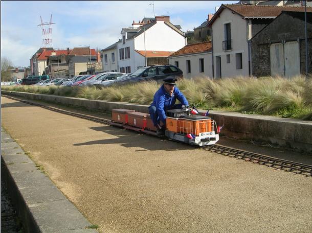 Bernard et son train.jpg