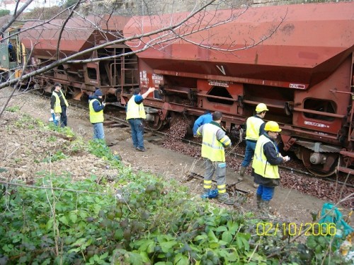En cours de déchargement du ballast (4)~1.JPG
