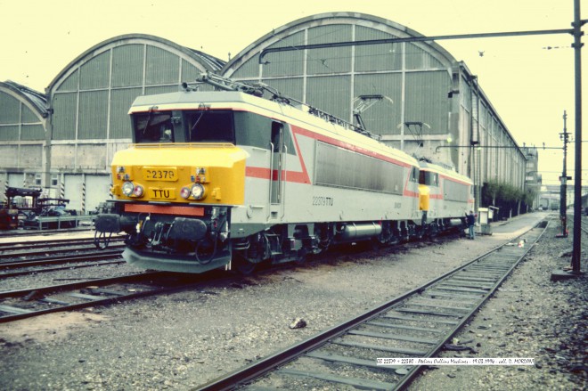 BB 22379 + 22380 en UM - Ateliers Oullins Machines - 19.03.1994.jpg