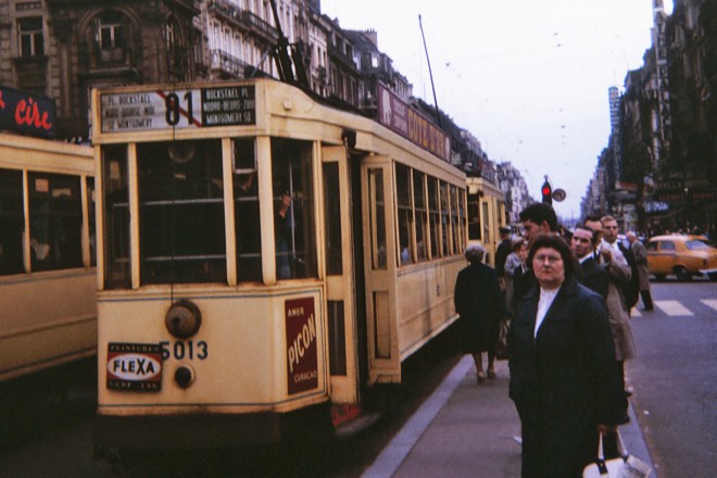 Burxelles  - La Bourse 07-1964_Robert Hodges-FB Les tramways.jpg