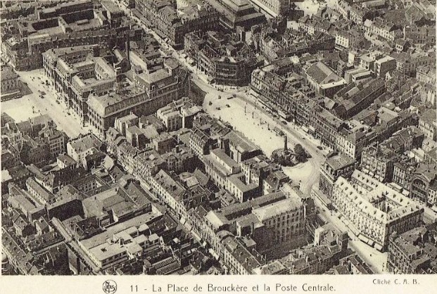 Place de Brouckère - Vielle poste et rue des Vanniers.jpg