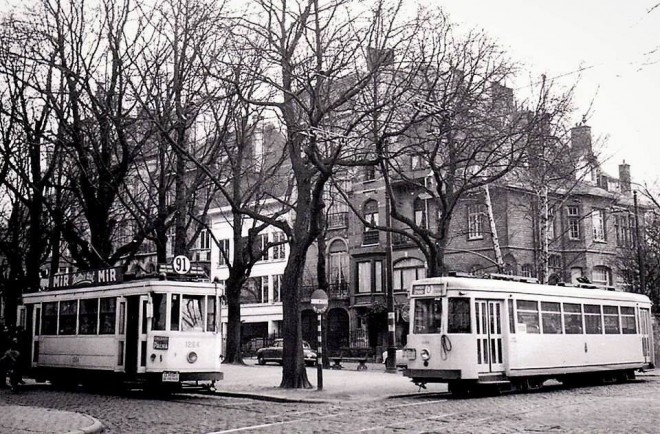 Bruxelles - au coin de l'avenue Churchill et rue Edith Cavell.jpg