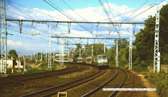 CC 7105 assurant le W pour Cannes-la-Bocca - TERNAY - 17.10.1988.jpg