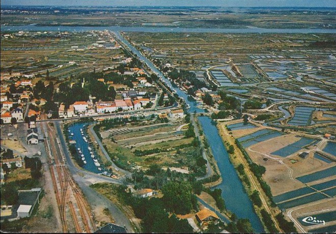 gare de la tremblade vu du ciel.jpg