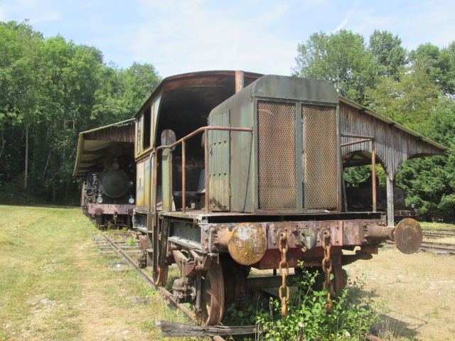 Locotracteur Val-de-Maizet château Saint-Fargeau (4).JPG