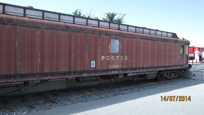 Voiture postale train des Mouettes.JPG