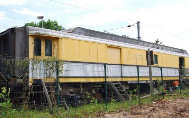 Voiture postale Méry-sur-Oise.jpg