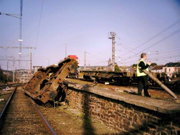 wagon porte-container_xx.xx.199x @ Ronet_Jean-Pierre Eloy les pensionnés FB.jpg