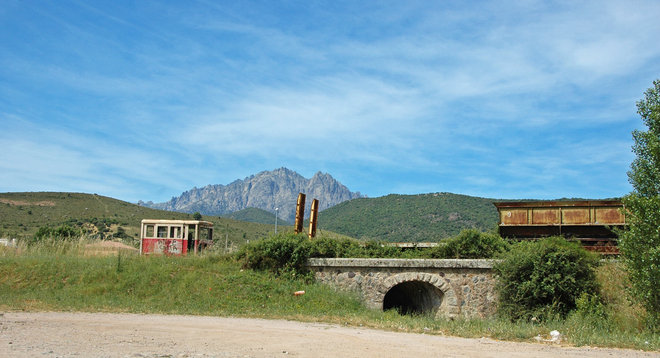 Train 2009-0266brw.jpg