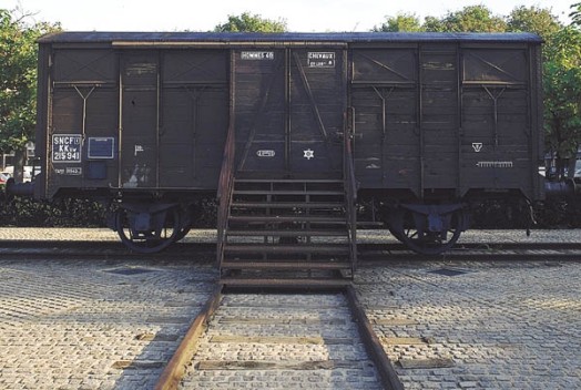 voie-et-wagon-temoin-drancy.jpg