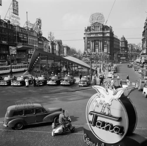 Bruxelles - Place de Brouckère.jpg