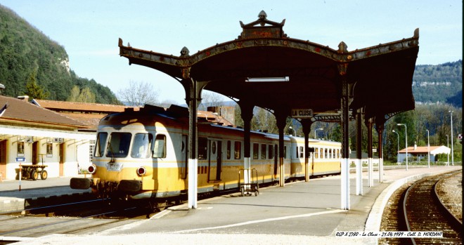RGP X 2780 et abri de quai PLM - La Cluse - 21.04.1989.jpg