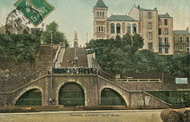 escalier Jules Verne 2.jpg