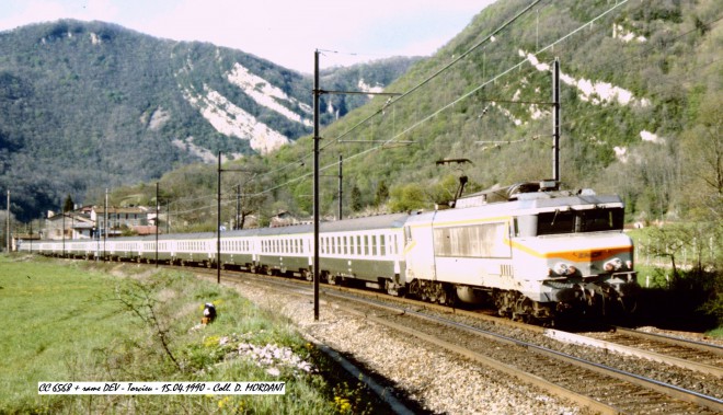 CC 6568 + rame DEV - Torcieu - 15.04.1990.jpg