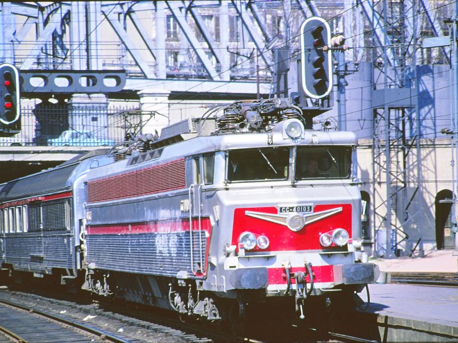 CC 40103 SNCF_xx.05.1968 @ Paris gare du Nord_Frédéric Réseau Ho FB CC40100.jpg