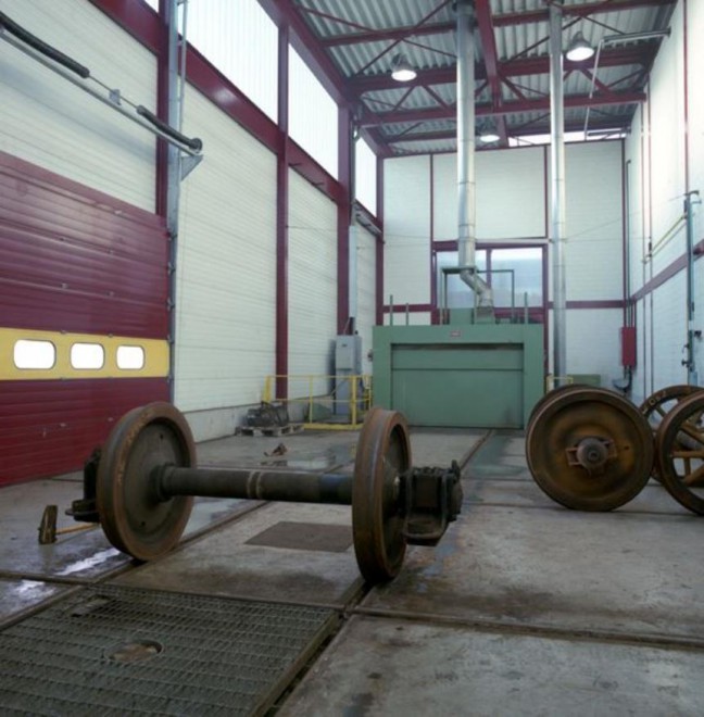 Atelier de tournage de roues à l'atelier de Luttre - 1986_TW K00662e.jpg