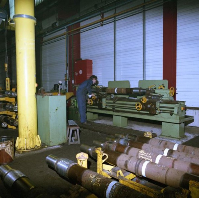 Atelier de tournage de roues à l'atelier de Luttre - 1986_TW K00662h.jpg