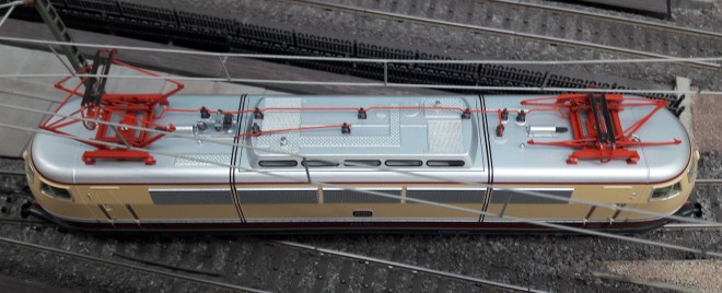 E03-004-ligne-toiture.jpg
