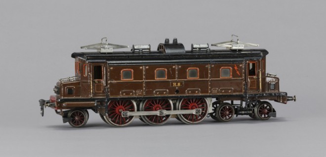 piguet-lot-43-marklin-ecartement-locomotive-electrique-pantographes-extensibles-annees-1930.jpg
