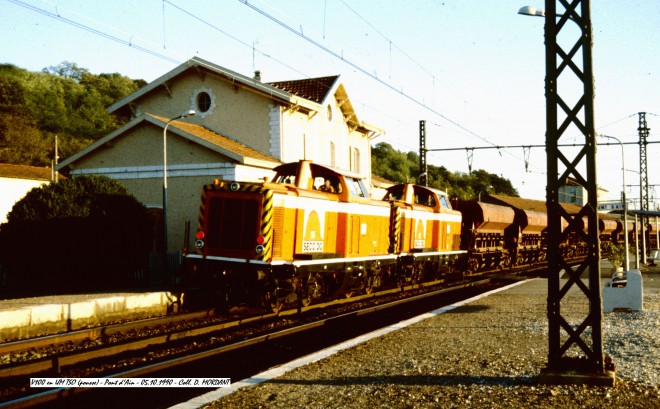 V100 en UM TSO (pousse) - Pont d'Ain - 05.10.1990.jpg