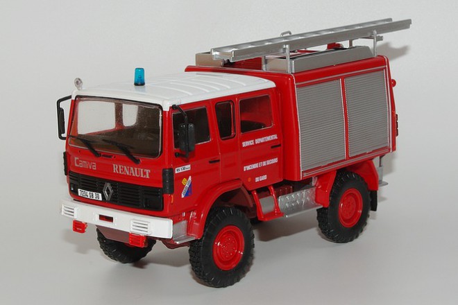 137-renault-vi-95-4x4-130-camiva.jpg